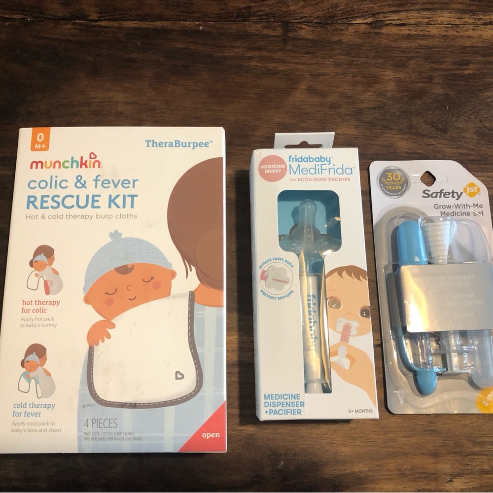 Munchkin Colic & Fever Rescue Kit, Medi Frida by FridaBaby, Medicine Set